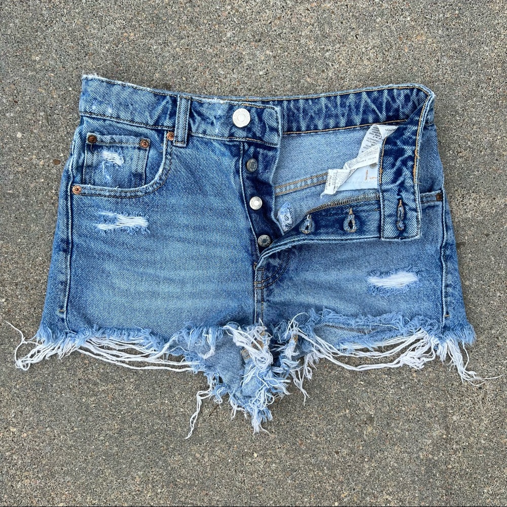 Zara high rise festival frayed hem button fly Jean shorts